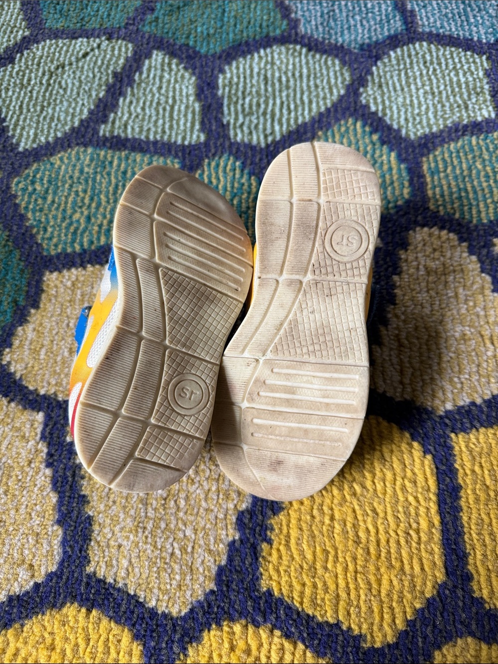 Stride Rite Ridley sneaker size 10 - Picture 5 of 6